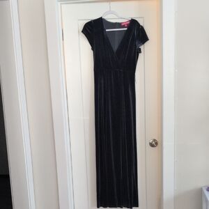 Elegant Black Velvet Dress